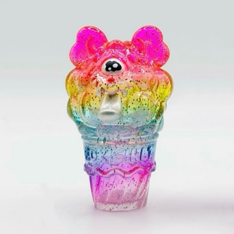 彩虹幽靈甜筒